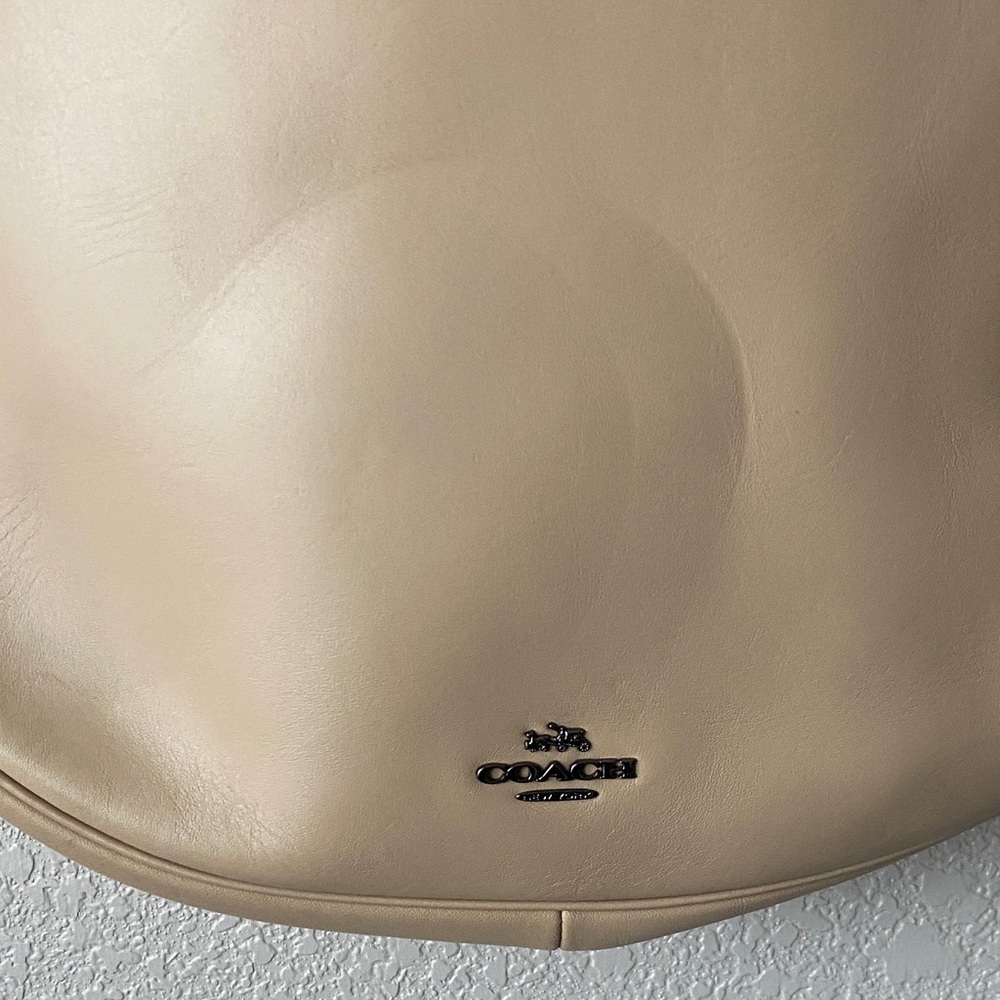 COACH Beachwood Beige Leather Snap NOMAD Hobo Shoulder Bag Purse #36026 - Picture 2 of 16